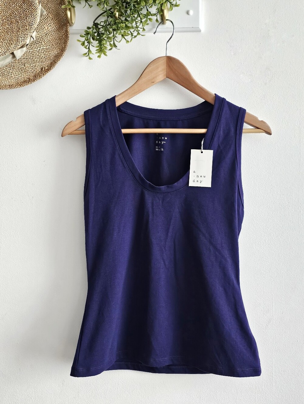 A New Day Women’s Navy Blue Scoop Neck Tank Top Size Small NWT